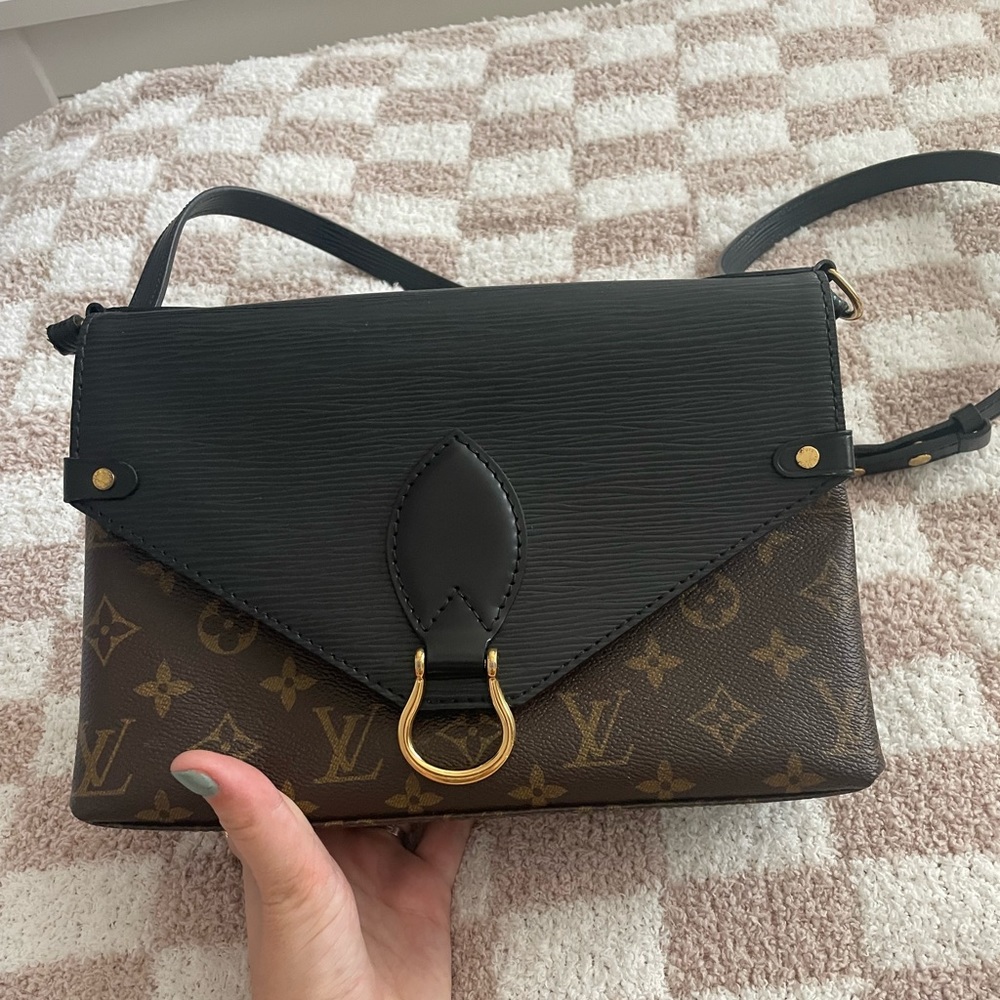 LOUIS VUITTON SAINT MICHEL BAG